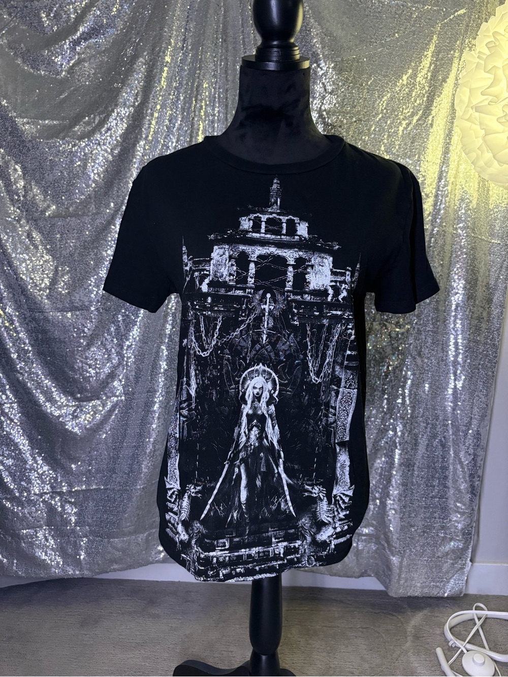 Widow Graphic Tee 🖤